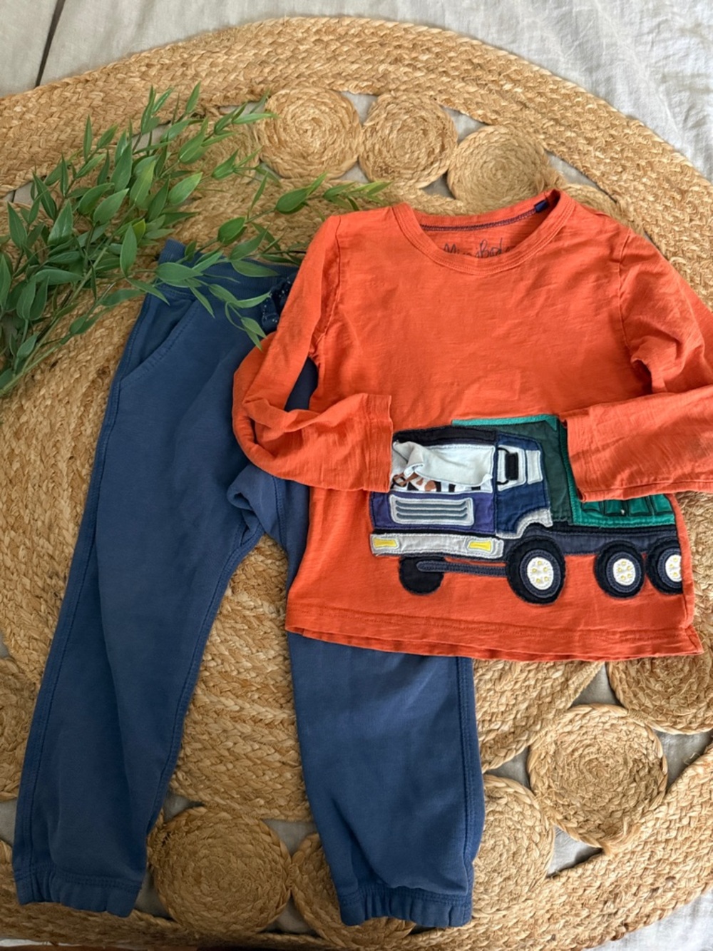 Mini boden Applique Tractor Zara Pants Set. Size 3/4